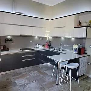 Сasa de vacaciones Bellesuite, Tirana