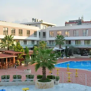4* Resort Te Stela &
