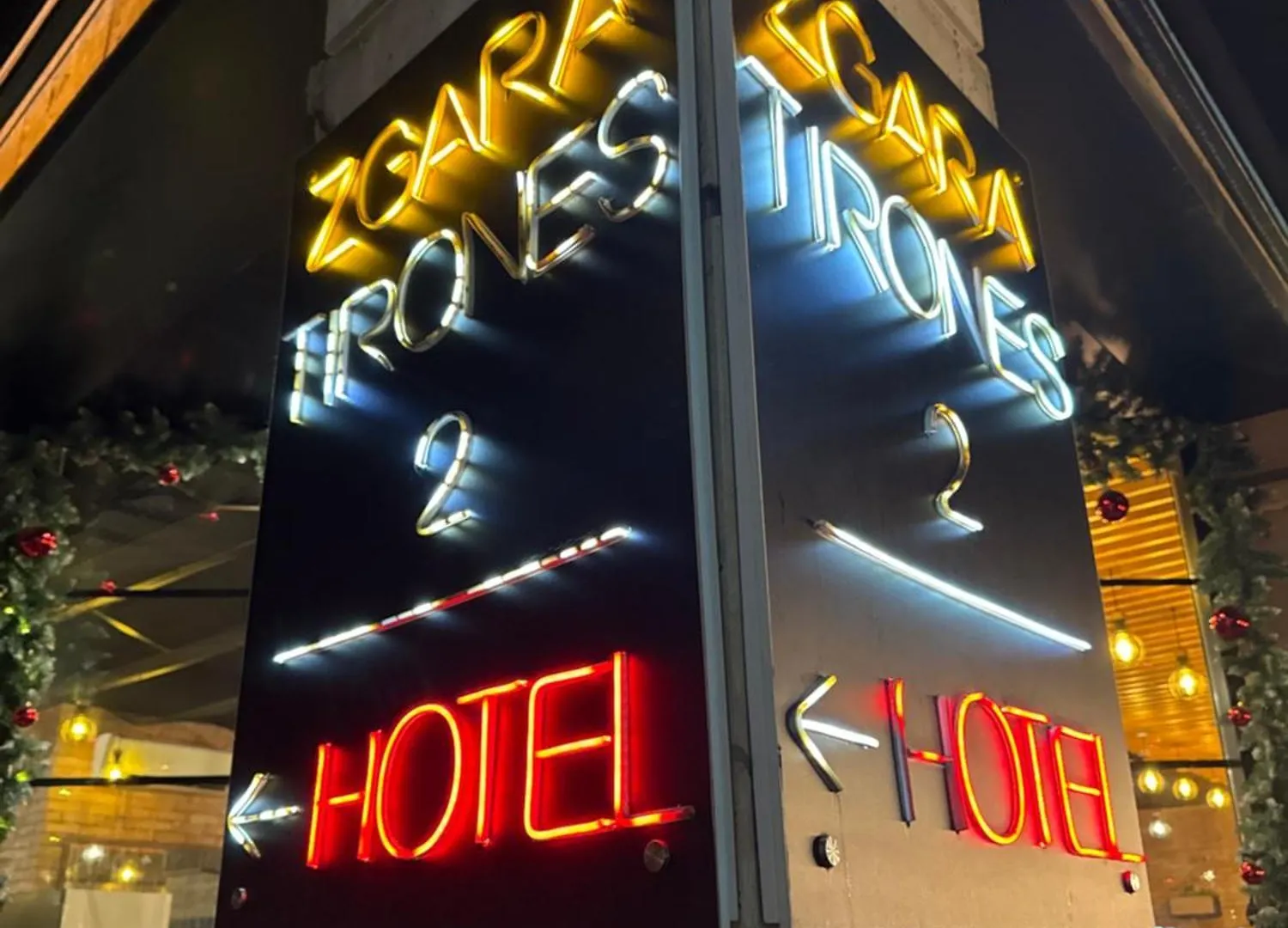 Hotel Tirona 티라나 0*,