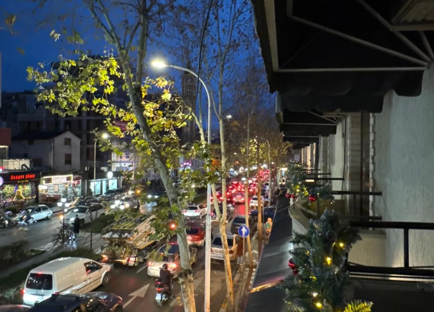 Hotel Tirona 티라나