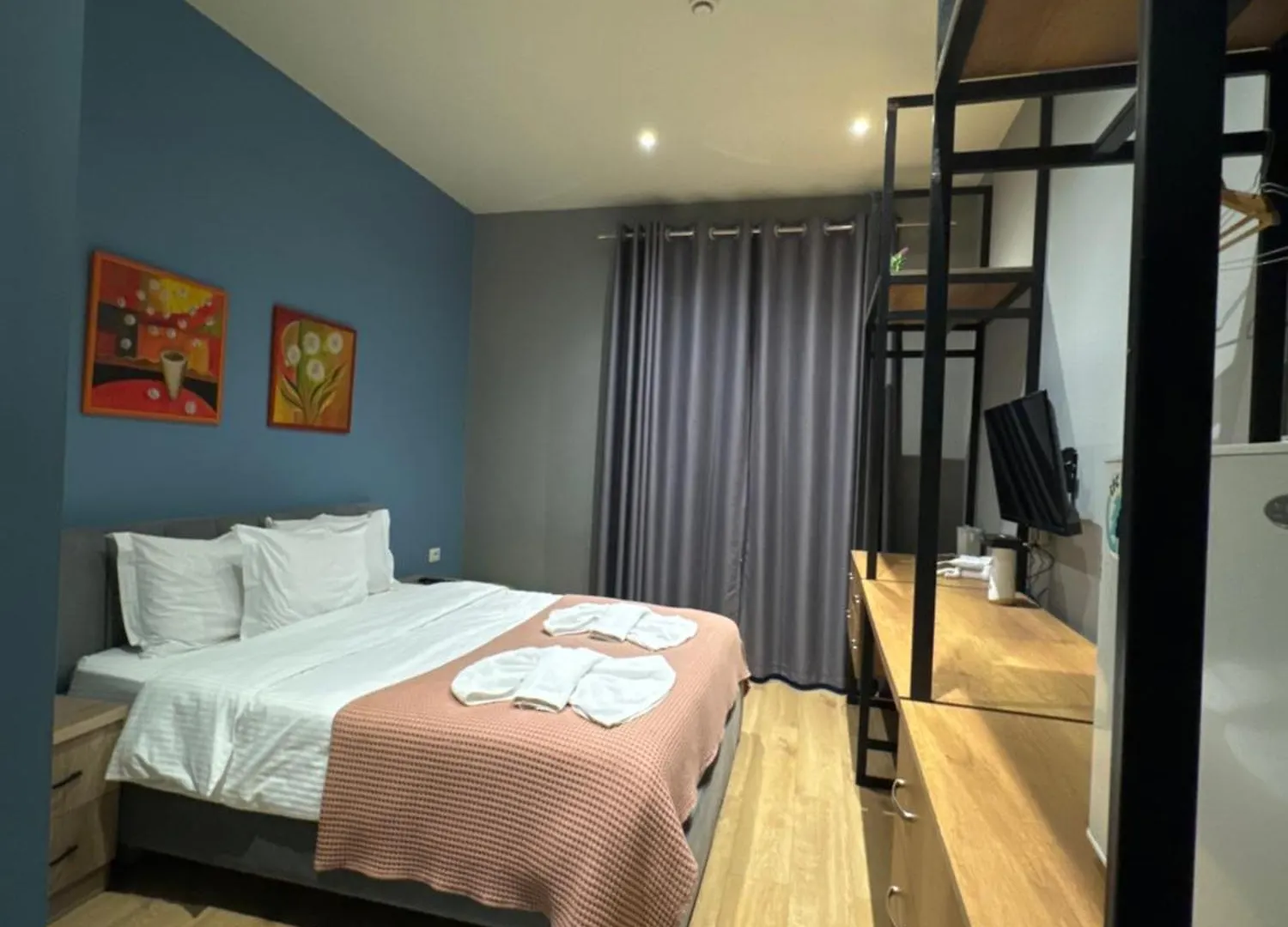 Hotel Tirona Tirana 0*,