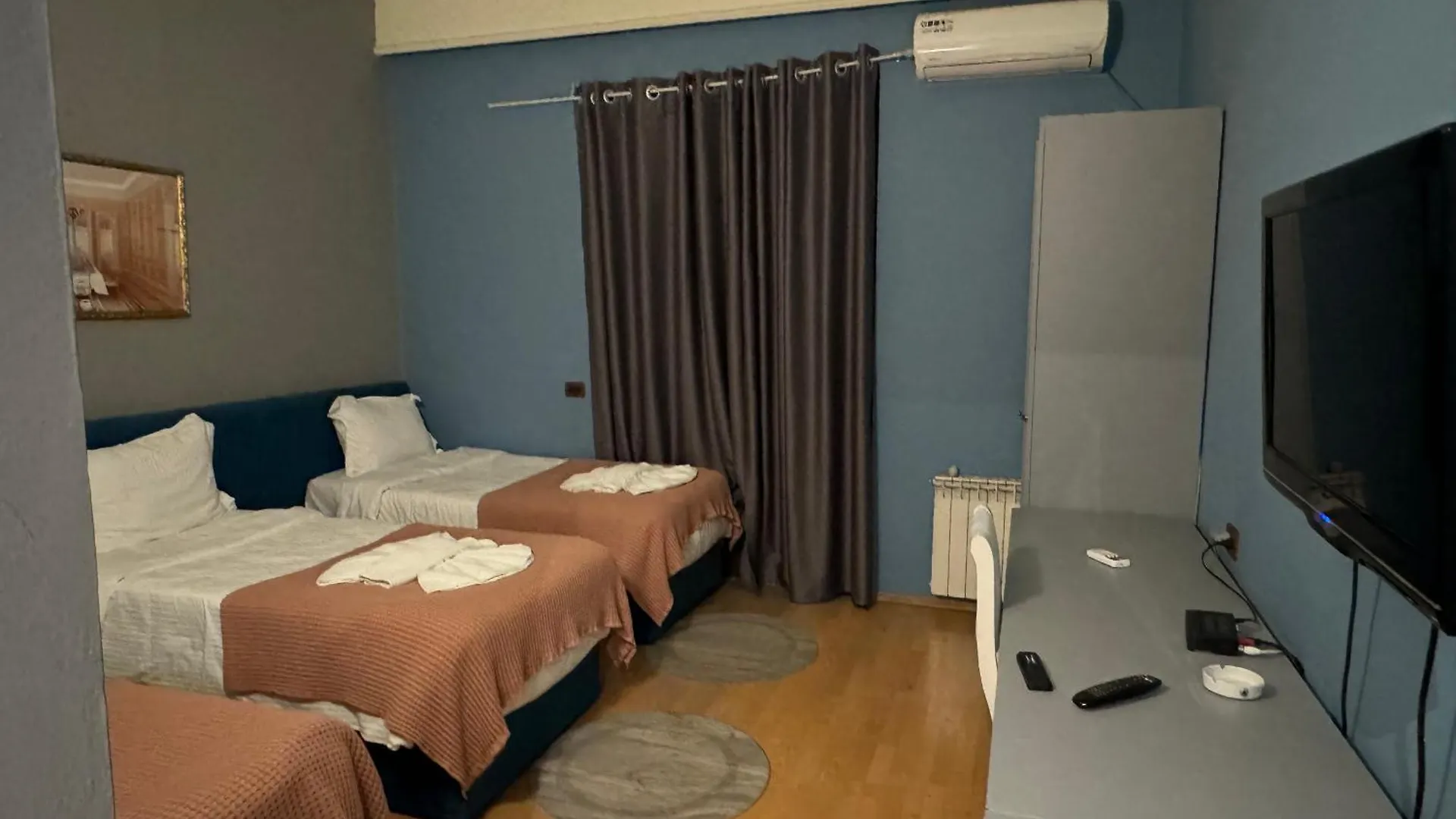 Hotel Tirona Tirana 0*,  Albania